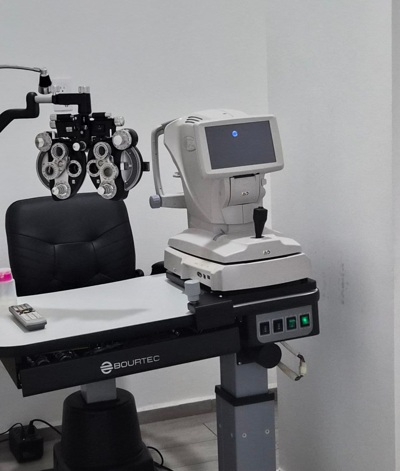 optica y farmacia